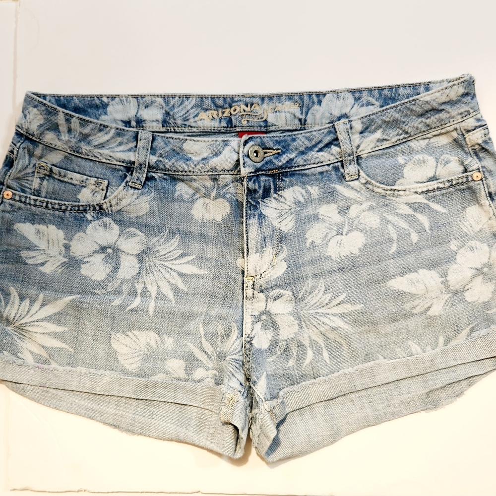 Arizona Jean Company White Floral Light Blue Denim Shorts Size:  13